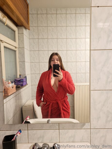 Ashley Dwm perfect model pic