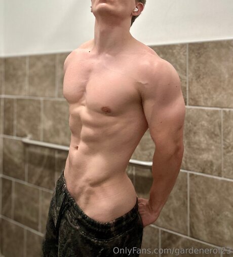 Gardenerof23 model xxx pic