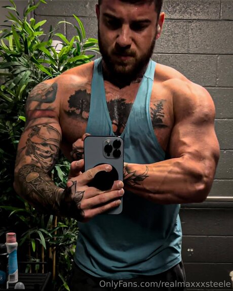 Realmaxxxsteele star pic