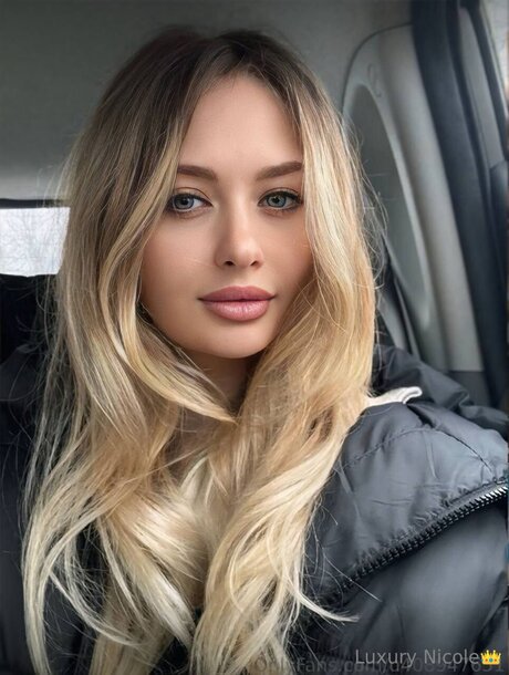 Luxury Girl Nicole pretty model images