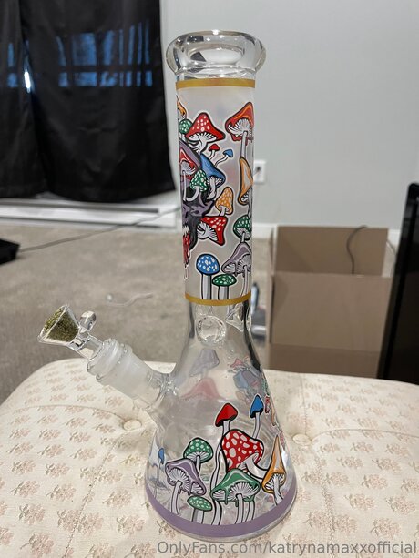 Katrynamaxxofficial free model images