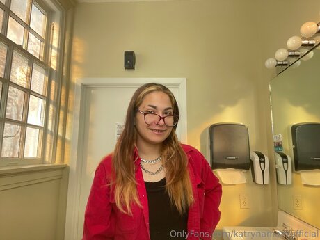 Katrynamaxxofficial naked star pic