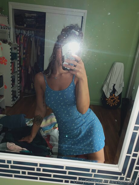 Leylaingallz model pictures