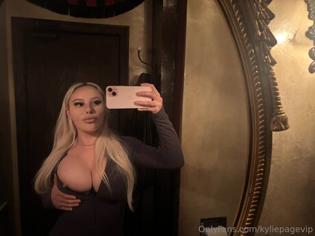 Kyliepagevip pornstar sex pics