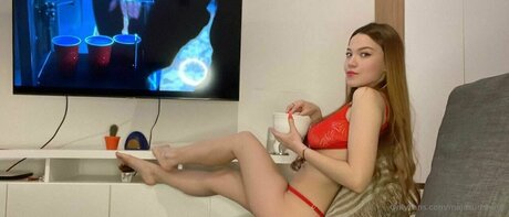 Majasunshine beautiful model image