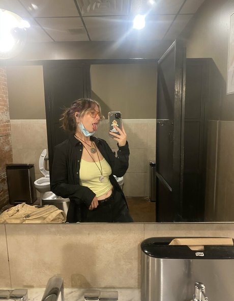 dripping wet pussy onlyfans beautiful pics