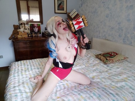 the suicide room erotic star images