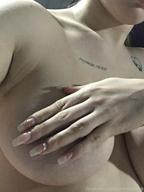 Kovacs Jazmin naked model image