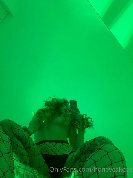 honey cake star erotic photo