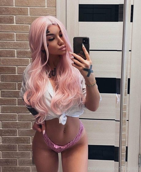 Alice X pornstar sexy pics