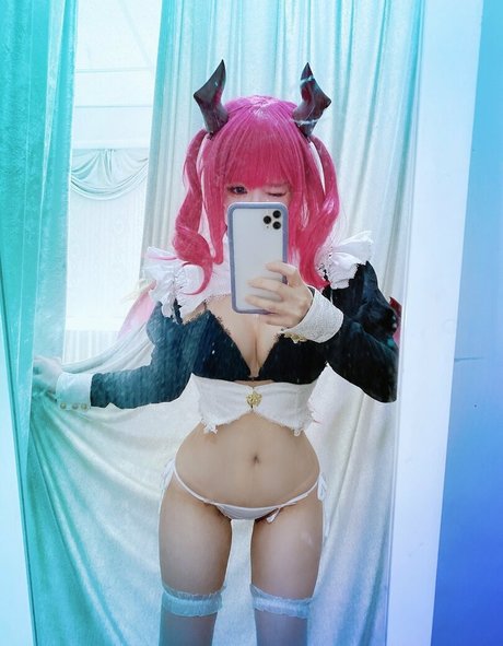 HedyHoney free model pic