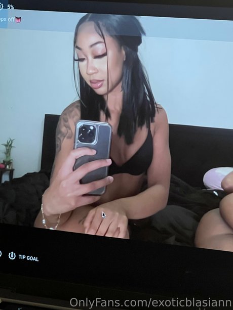 chubby slut onlyfans free nude img