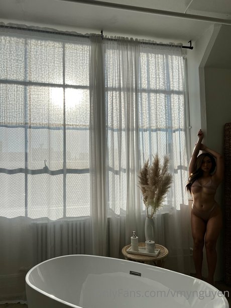 Victoria Nguyen nude model picture