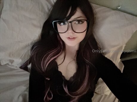 Nayohmii nude star gallery