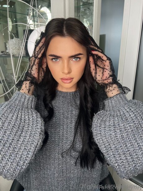 latina babe onlyfans art naked images