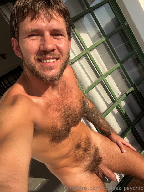 Topless Psychic erotic model photo