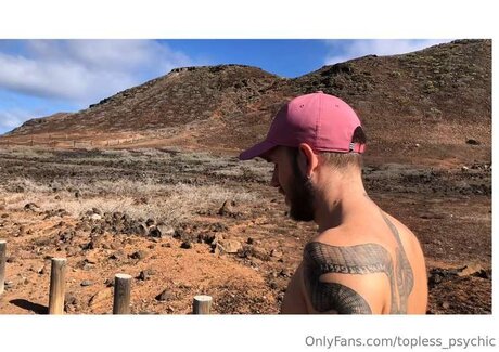 Topless Psychic star gallery