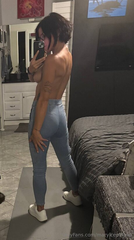 Maryiceofficial best star pics