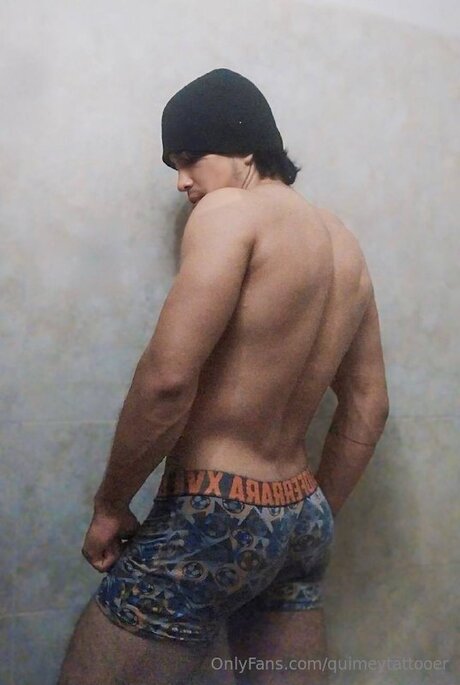 Quimeytattooer model nude photo