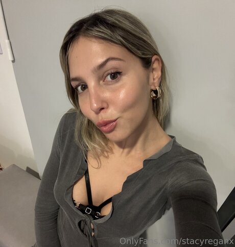 beautiful face onlyfans best photos