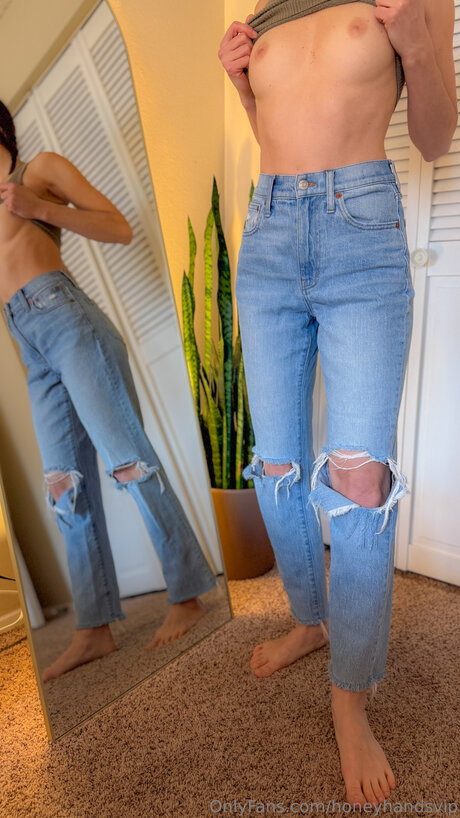 Honeyhandsvip beautiful model images