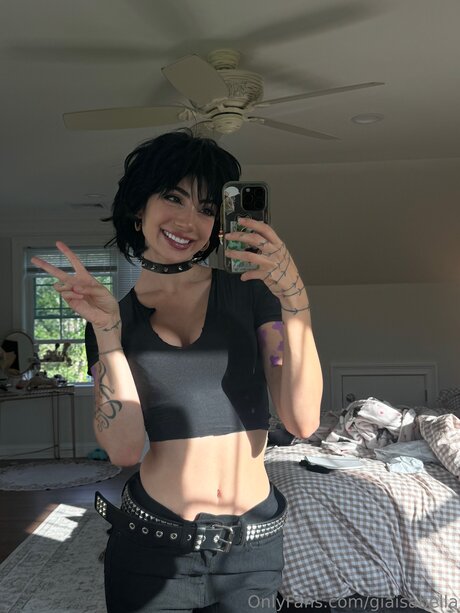 Giaisabella star sexy images