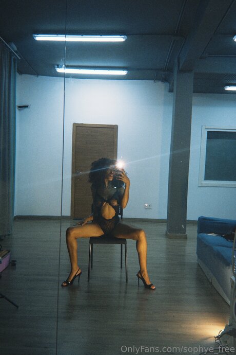 Sophye Free pornstar sexy gallery
