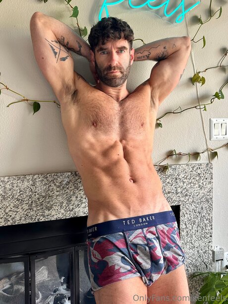 Kenfeels model sexy pics