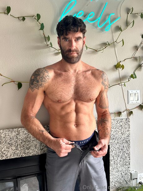 Kenfeels model exclusive image