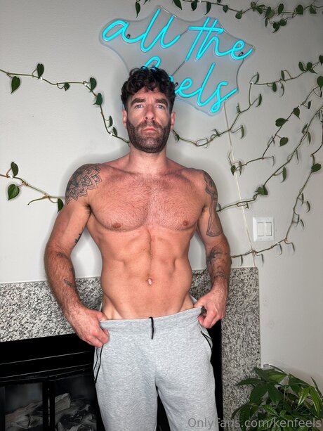 Kenfeels nude pornstar image