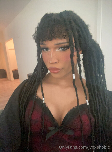 Jynxphobic model exclusive photos