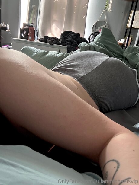 Julianmichaelsvip nudes star pictures