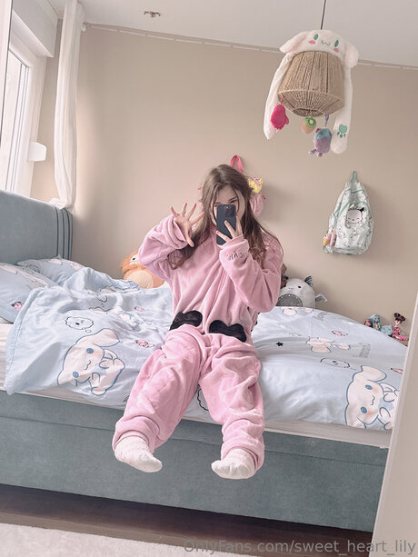 Sweet Heart Lily star erotic pictures