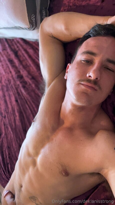 Deklanisstrong sexy pornstar pic