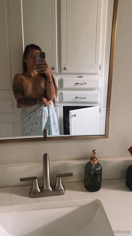 Itssadievip xxx star pics