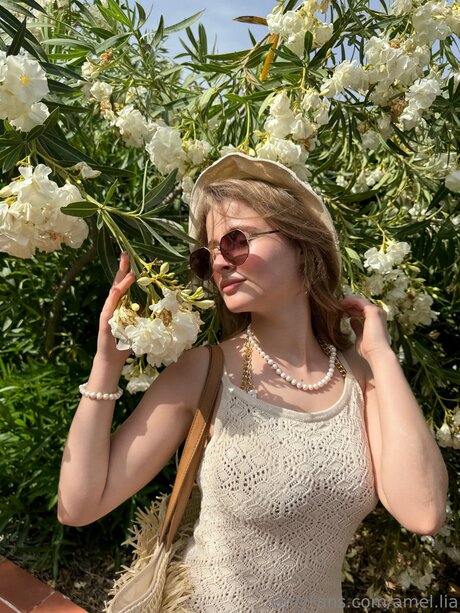 Amel Lia hot pornstar photos