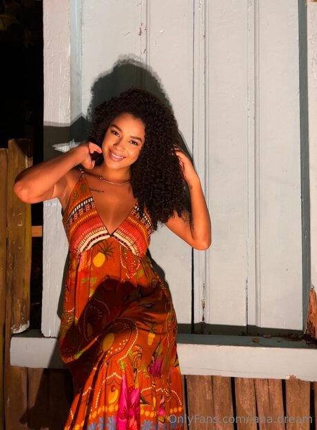 Lana Dream Best Profile Photo