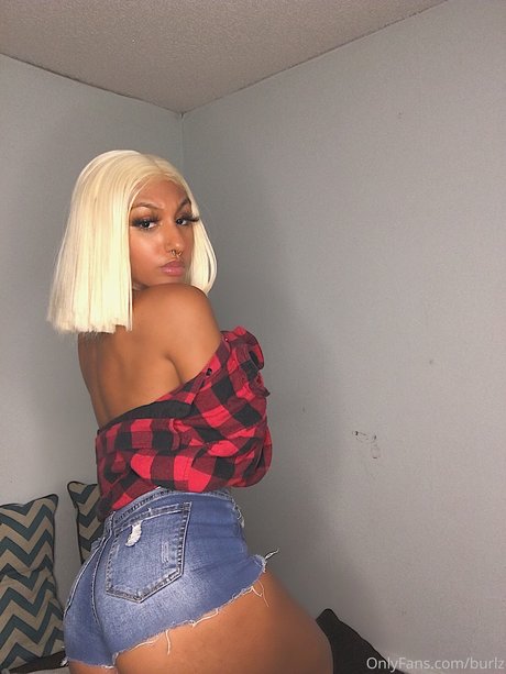 curvy solo onlyfans beautiful galleries