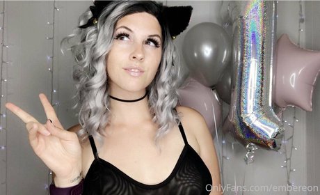 Embereon_ Profile Pic