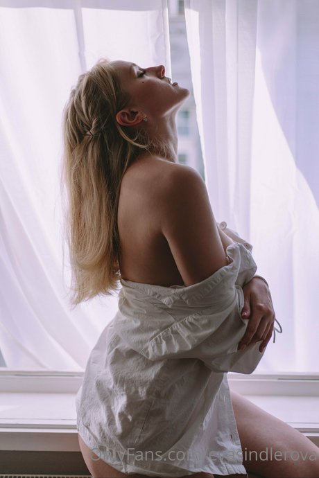 Eva Sindlerova star erotic picture