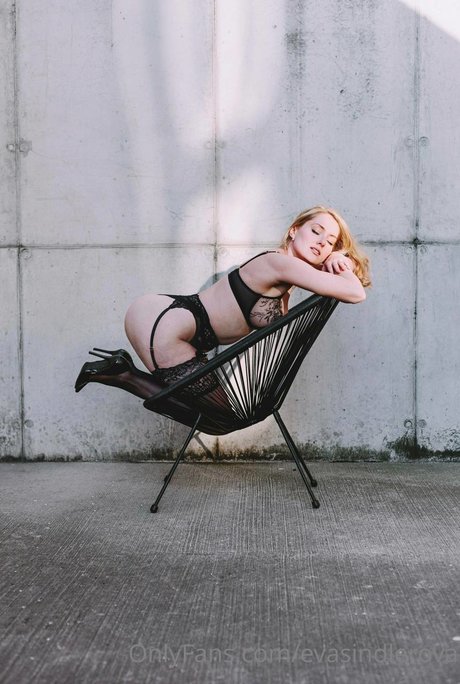 Eva Sindlerova art star images