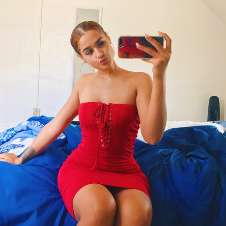 Janae Girard_ free actress gallery