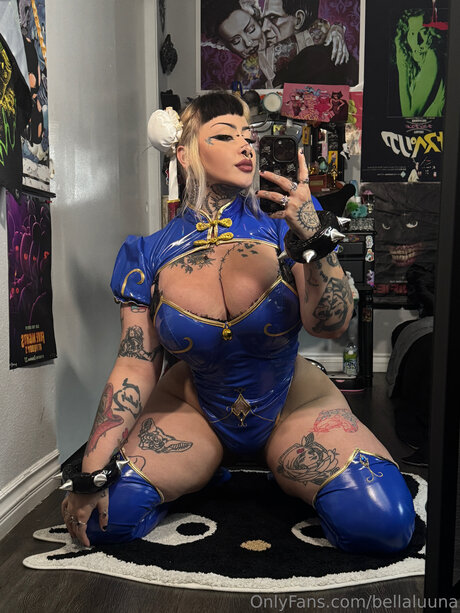 Bellaluuna pornographic actress pic