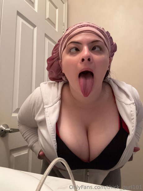 latina blowjob onlyfans art naked photos