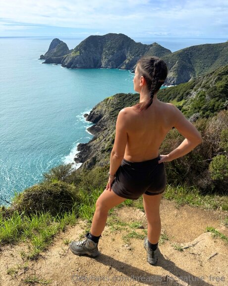 Breasts In Nature Free model pretty gallery