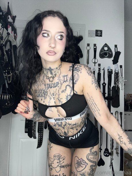 Chlolunaa sex actress pics