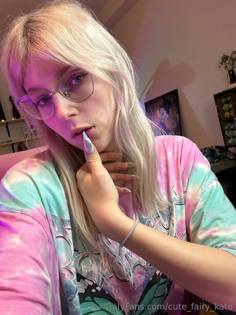 Yourprettykate sexy model picture