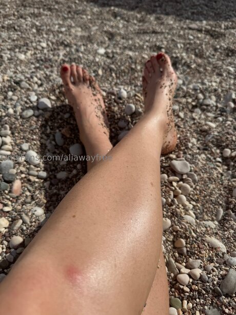 Aliawayfree model hd photo