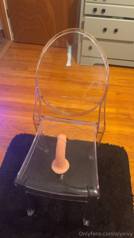 Alyxivy model pornographic pics