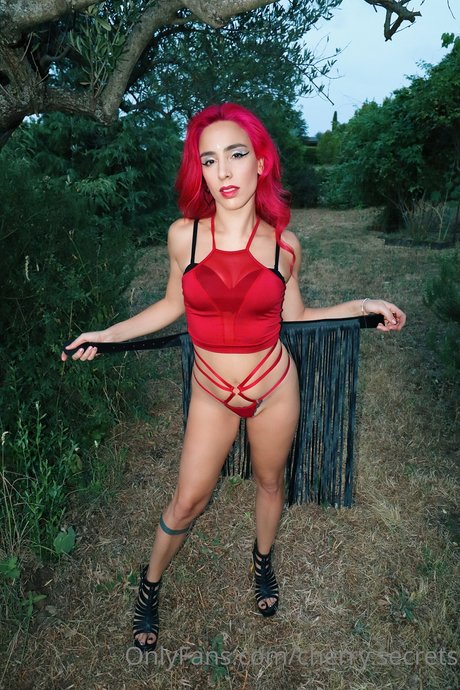 Cherry Love_ star exclusive galleries